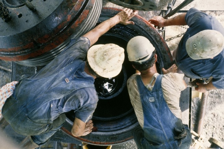 workers on an oil rig